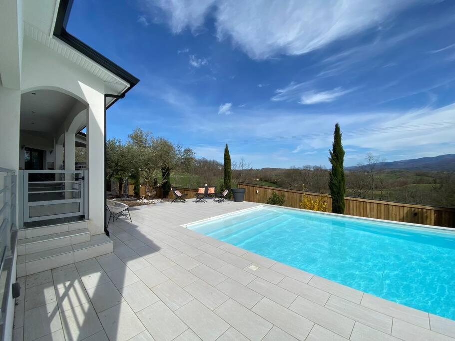 Giulia Villa *